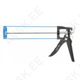 Caulking gun